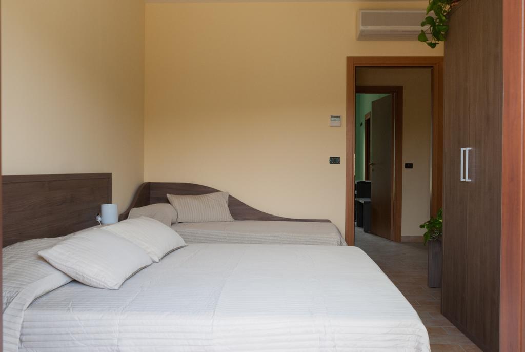 Casa Delfico Ristoro In Famiglia Guest House Teramo Bilik gambar