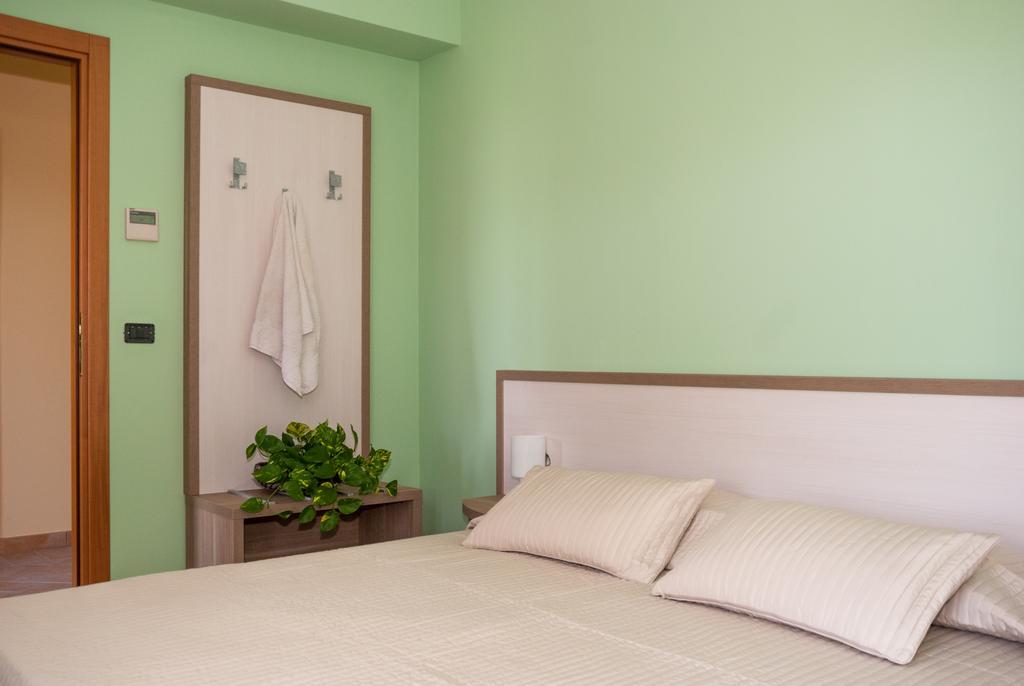 Casa Delfico Ristoro In Famiglia Guest House Teramo Bilik gambar